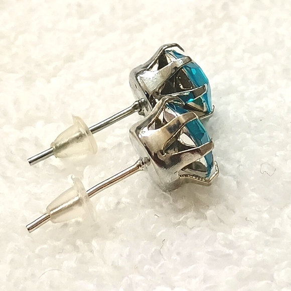Last Pair Turquoise London Topaz Blue Colored 8MM Stud Earring Clearance Sale - Picture 4 of 7